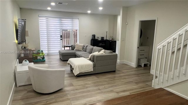 13540 NW 7th Ct 13540, Pembroke Pines, FL 33028
