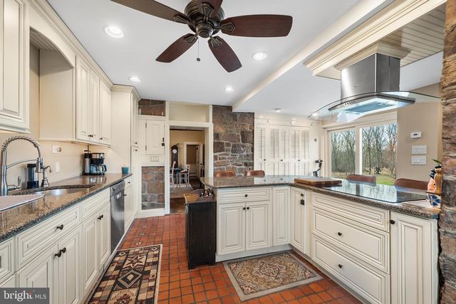 206 TWINBROOK RD, Perkasie, PA 18944