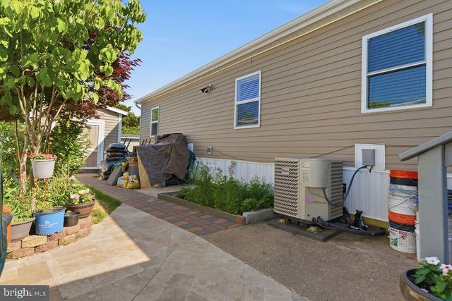 10 RENEE RD, Stafford, VA 22556