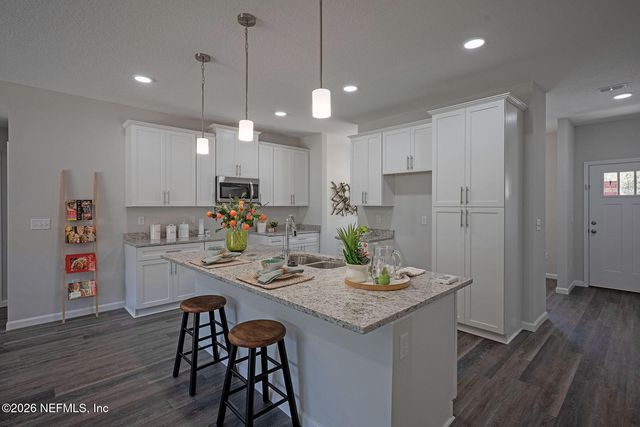 3742 BOWDEN Circle, Jacksonville, FL 32216