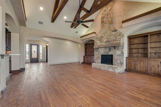 1088 SHADOW LAKES Drive, Wills Point, TX 75169