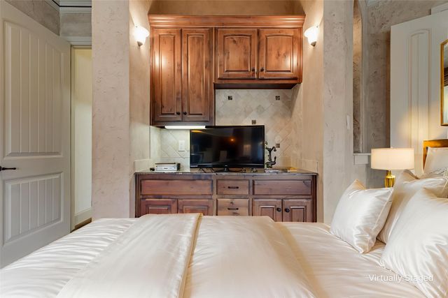 1088 SHADOW LAKES Drive, Wills Point, TX 75169