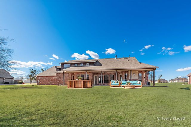 1088 SHADOW LAKES Drive, Wills Point, TX 75169