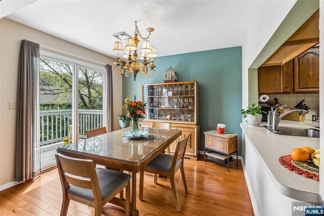 8 Quartz Lane, Paterson, NJ 07501