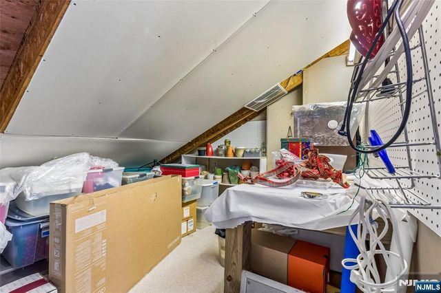 8 Quartz Lane, Paterson, NJ 07501
