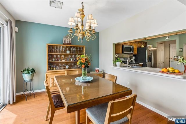 8 Quartz Lane, Paterson, NJ 07501