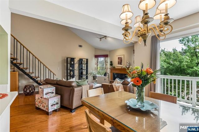 8 Quartz Lane, Paterson, NJ 07501