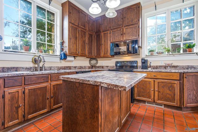 623 Grant Street SE, Decatur, AL 35601