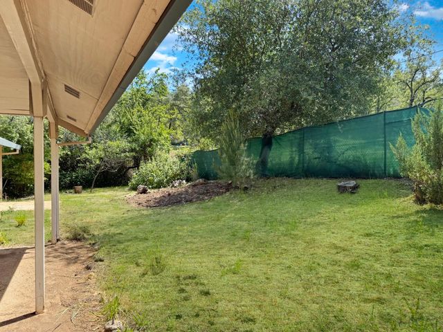 25124 Long Ct, Auburn, CA 95602