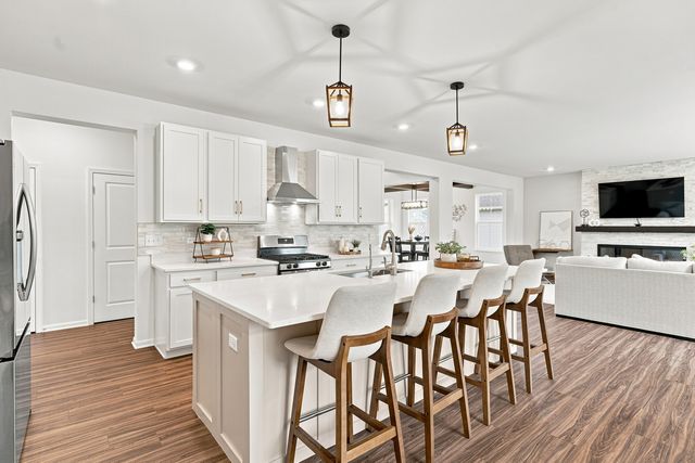 1133 Brighton Circle, Crystal Lake, IL 60012