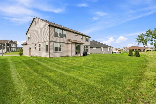 1133 Brighton Circle, Crystal Lake, IL 60012