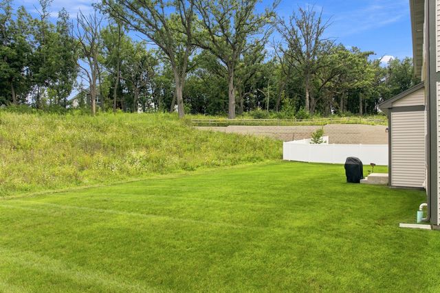 1133 Brighton Circle, Crystal Lake, IL 60012
