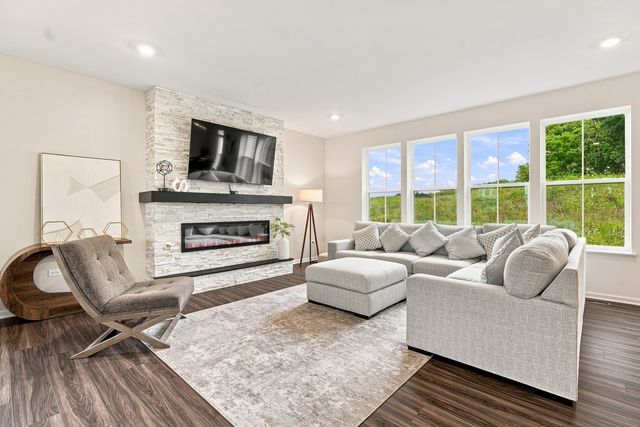 1133 Brighton Circle, Crystal Lake, IL 60012