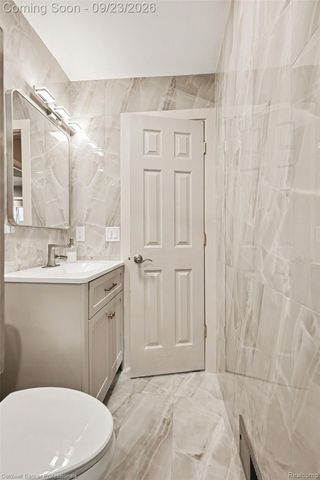 17567 Merryweather Street, Clinton Charter Township, MI 48038