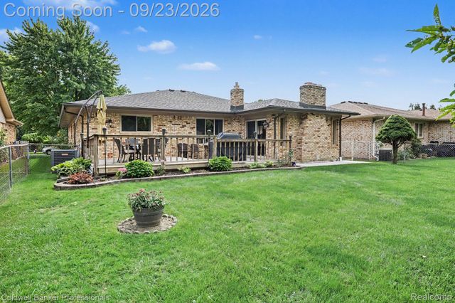 17567 Merryweather Street, Clinton Charter Township, MI 48038
