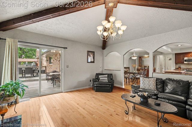 17567 Merryweather Street, Clinton Charter Township, MI 48038