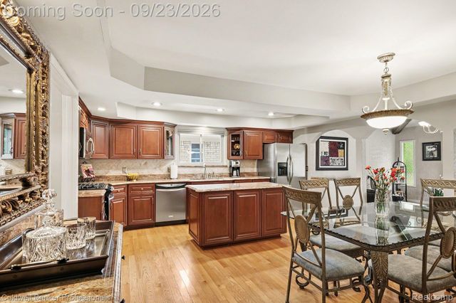 17567 Merryweather Street, Clinton Charter Township, MI 48038