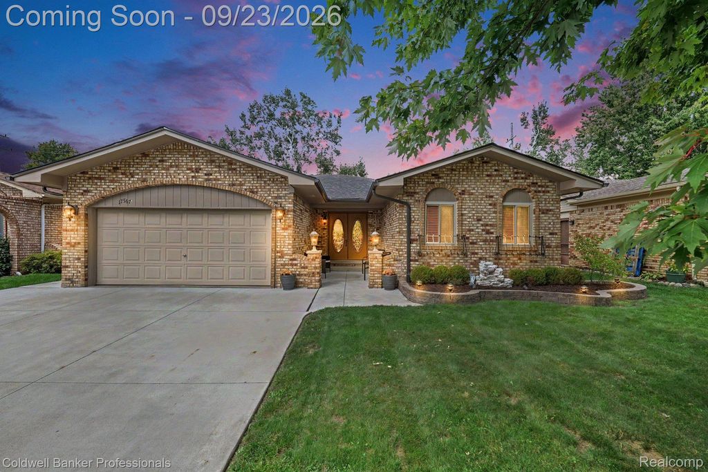 17567 Merryweather Street, Clinton Charter Township, MI 48038
