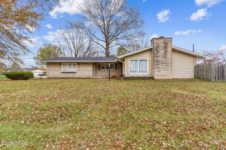 1617 Pro Drive, Lima, OH 45805
