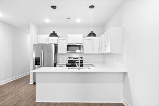 760 Tracy Ln Unit E104, Clarksville, TN 37040