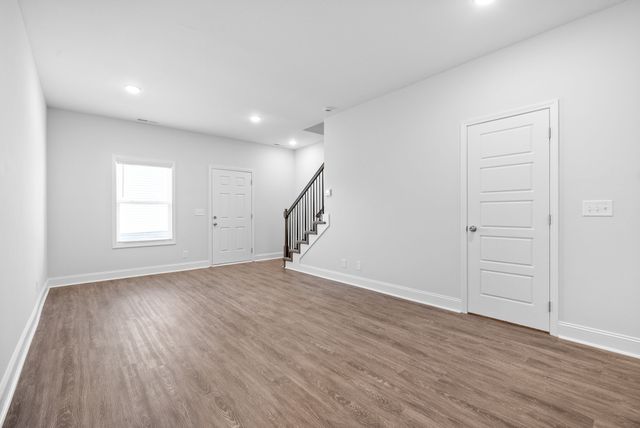 760 Tracy Ln Unit E104, Clarksville, TN 37040