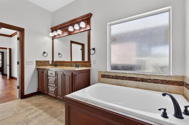 3905 Acoma Drive, Oklahoma City, OK 73160