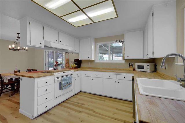 17068 Vintage Dr, Grass Valley, CA 95949