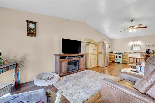 17068 Vintage Dr, Grass Valley, CA 95949