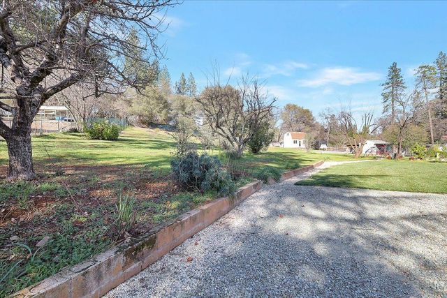17068 Vintage Dr, Grass Valley, CA 95949