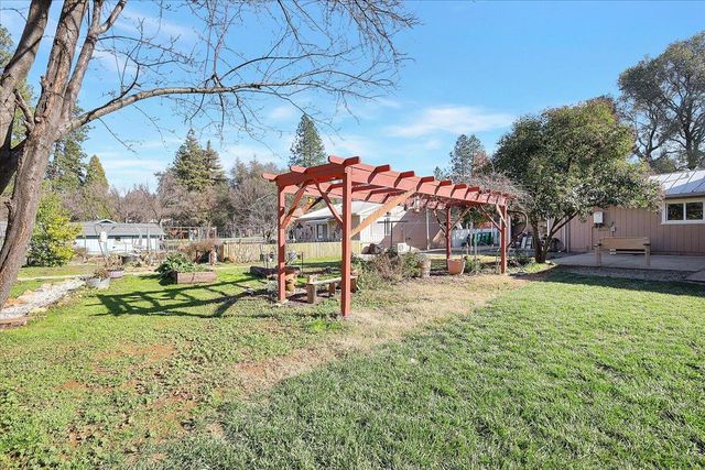 17068 Vintage Dr, Grass Valley, CA 95949