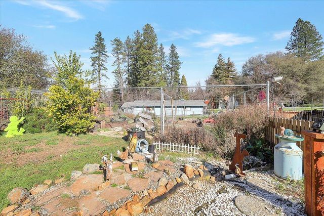 17068 Vintage Dr, Grass Valley, CA 95949