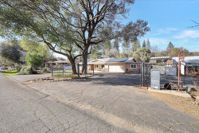 17068 Vintage Dr, Grass Valley, CA 95949