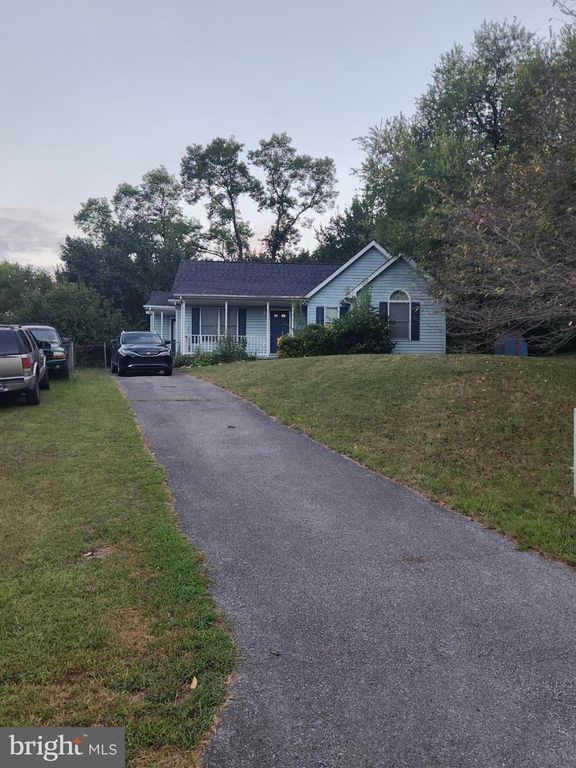15 S VERBENA TER S, Martinsburg, WV 25404
