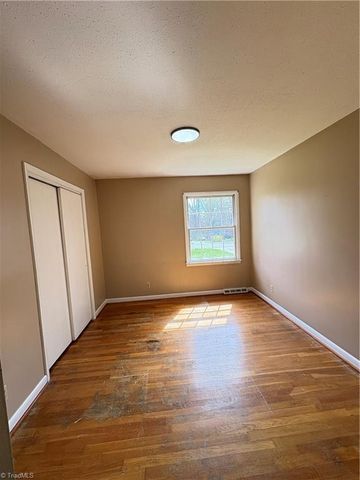 2161 Sallies Lane, Winston-salem, NC 27106