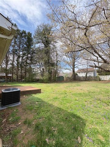 2161 Sallies Lane, Winston-salem, NC 27106