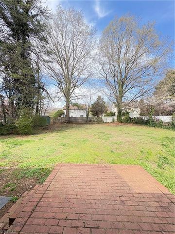 2161 Sallies Lane, Winston-salem, NC 27106