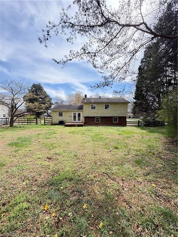 2161 Sallies Lane, Winston-salem, NC 27106