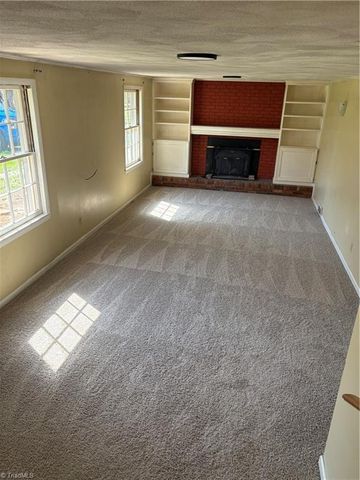 2161 Sallies Lane, Winston-salem, NC 27106