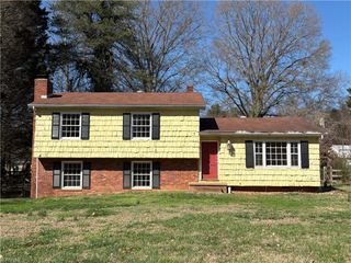 2161 Sallies Lane, Winston-salem, NC 27106