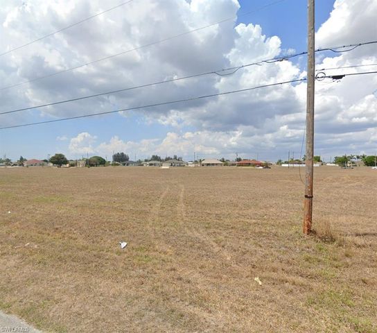 623 15th TER, Cape Coral, FL 33909
