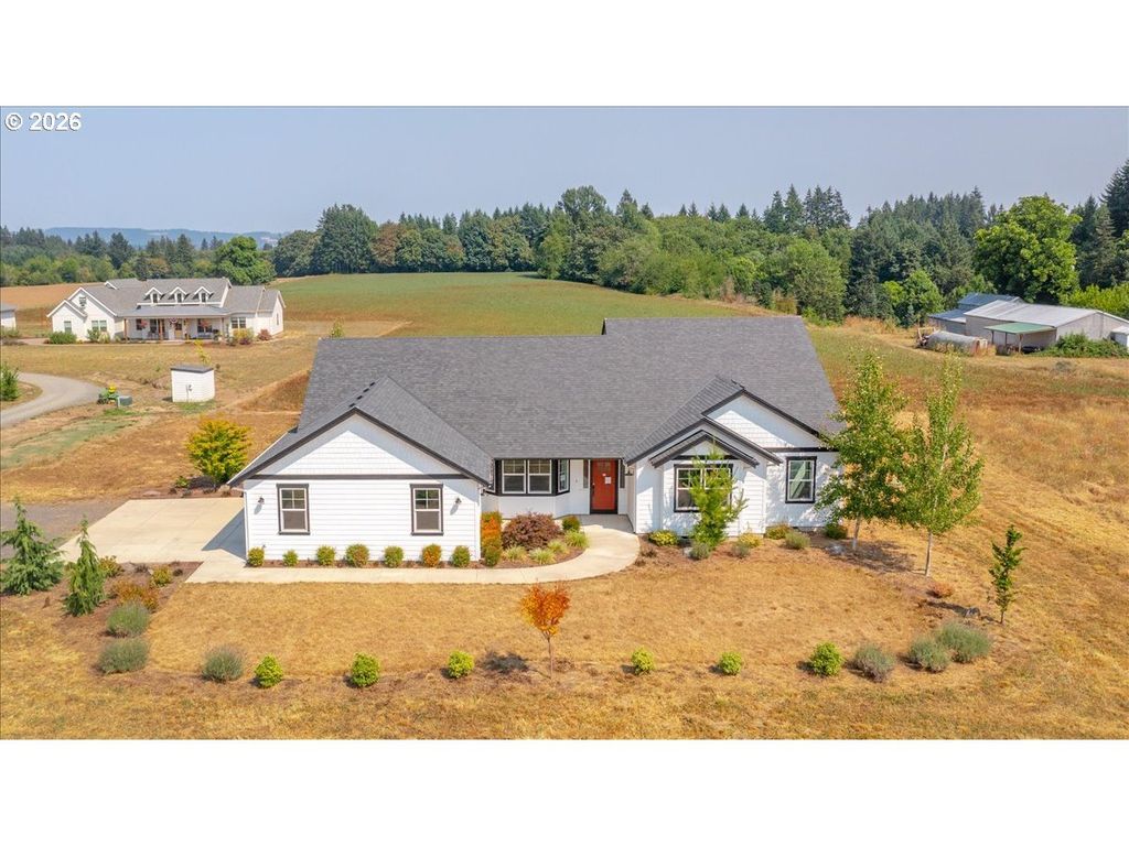 Image 1 of property listing at 3670 Nw WESTSIDE Rd, Mc Minnville, OR 97128
