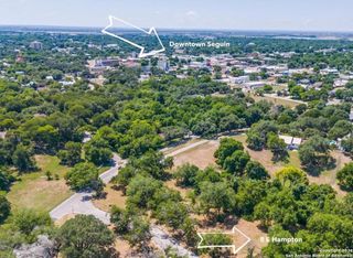 8 E HAMPTON DR, Seguin, TX 78155