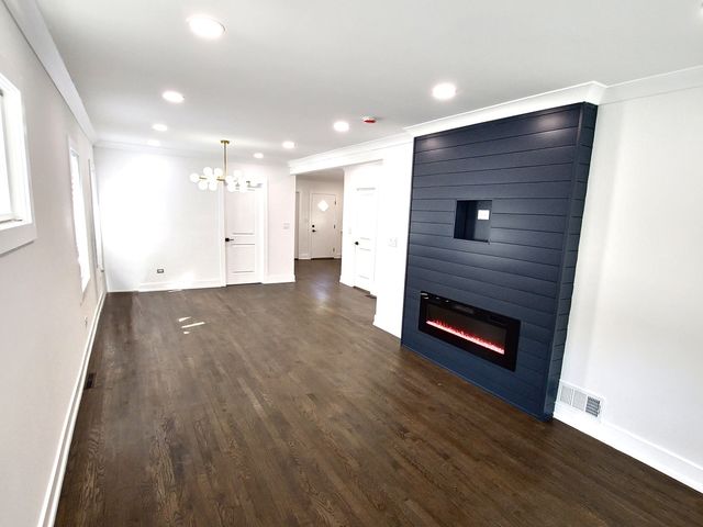 2630 N Austin Avenue, Chicago, IL 60639
