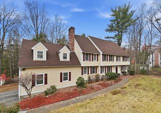 95 Hitching Post Lane, Bedford, NH 03110