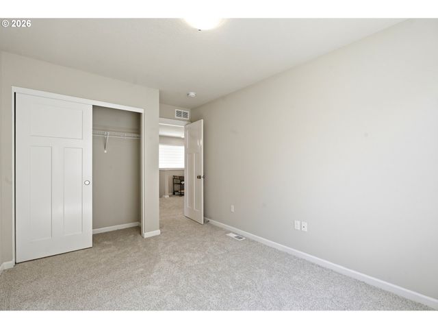 2621 Nw SHADDEN Dr, Mc Minnville, OR 97128