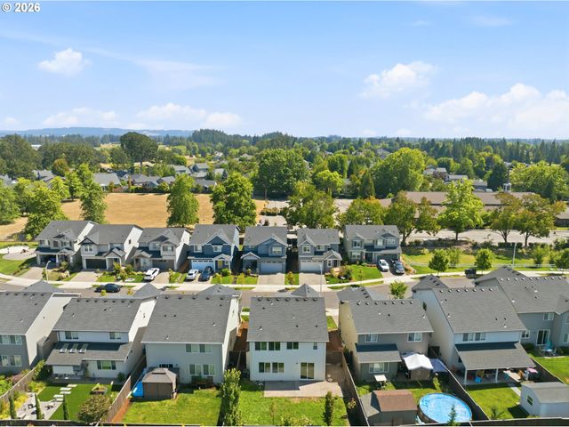 2621 Nw SHADDEN Dr, Mc Minnville, OR 97128