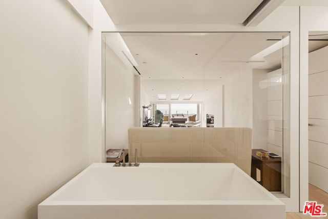 1267 Palisades Beach Road, Santa Monica, CA 90401