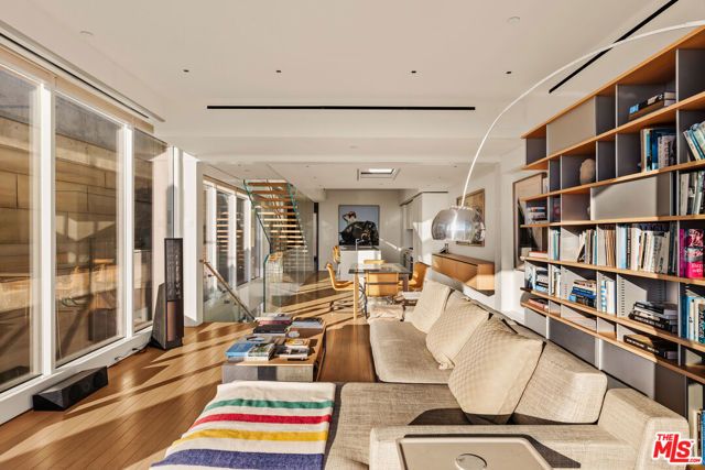 1267 Palisades Beach Road, Santa Monica, CA 90401