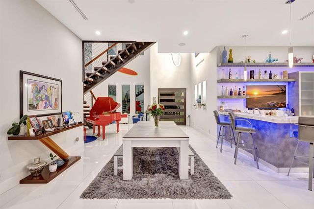334 Isle Of Capri Drive, Fort Lauderdale, FL 33301