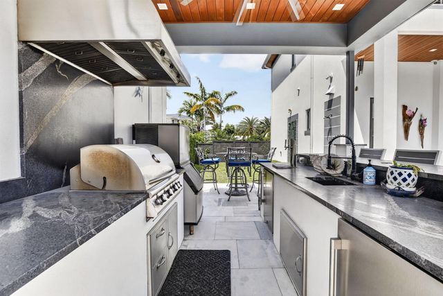 334 Isle Of Capri Drive, Fort Lauderdale, FL 33301